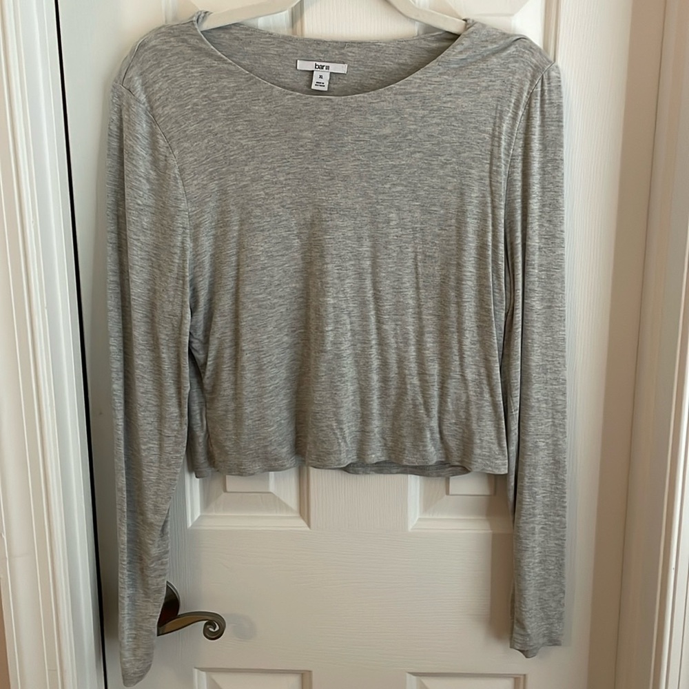 Size XL gray crop bar iii